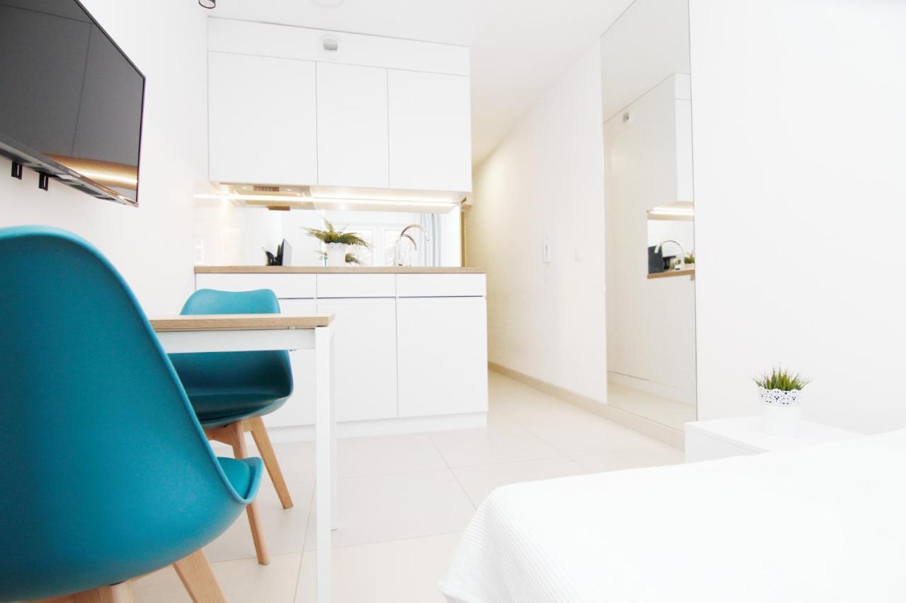 Blue River - Pulaskiego A - Private Apartment ヴロツワフ エクステリア 写真