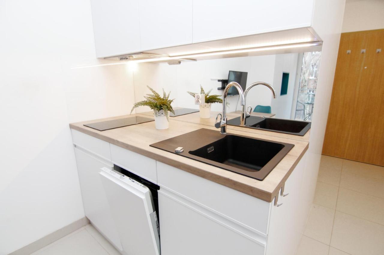 Blue River - Pulaskiego A - Private Apartment ヴロツワフ エクステリア 写真